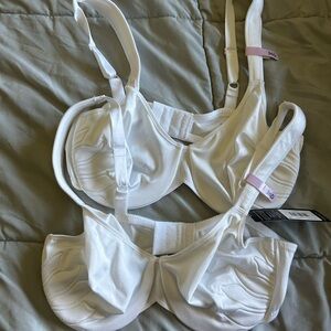 Bundle of Bali lift white bras